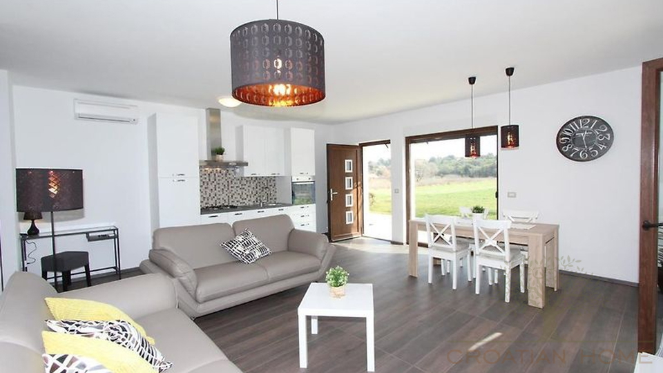 Mediterranes Haus nur 600 m vom Meer mit 4800 m2 Grundst&uuml;ck