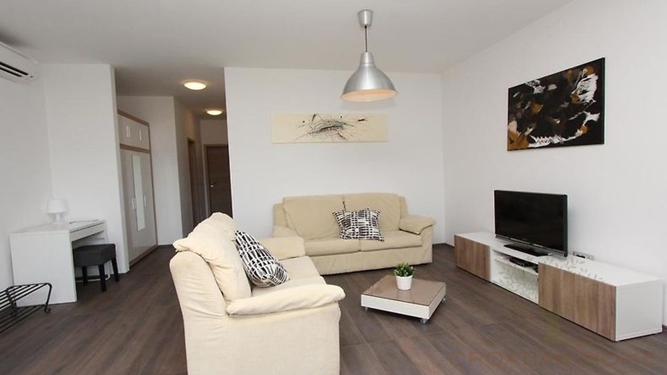 Mediterranes Haus nur 600 m vom Meer mit 4800 m2 Grundst&uuml;ck
