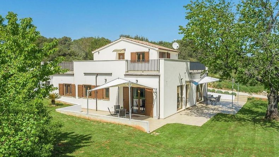 Mediterranes Haus nur 600 m vom Meer mit 4800 m2 Grundst&uuml;ck