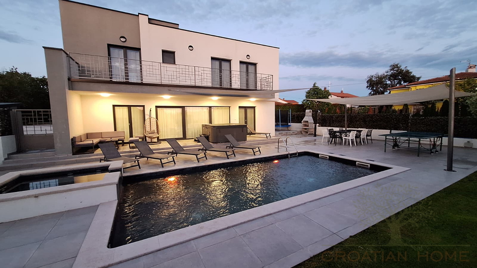 Moderne Villa mit Pool und Jacuzzi nur 4 km von Porec entfernt - Solarkolektoren und Fussbodenheizung&excl;