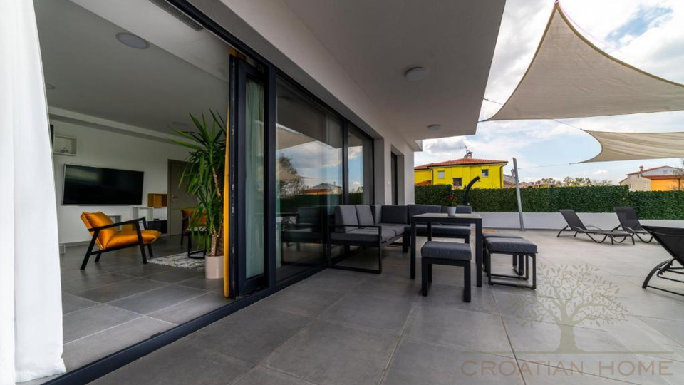 Moderne Villa mit Pool und Jacuzzi nur 4 km von Porec entfernt - Solarkolektoren und Fussbodenheizung&excl;