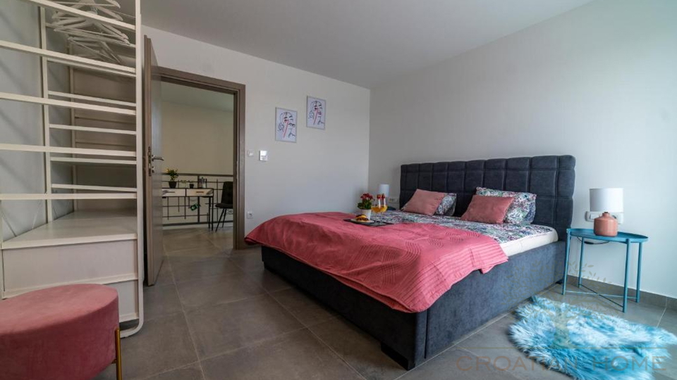 Moderne Villa mit Pool und Jacuzzi nur 4 km von Porec entfernt - Solarkolektoren und Fussbodenheizung&excl;
