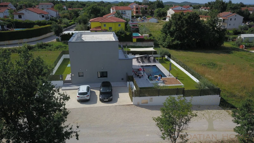 Moderne Villa mit Pool und Jacuzzi nur 4 km von Porec entfernt - Solarkolektoren und Fussbodenheizung&excl;