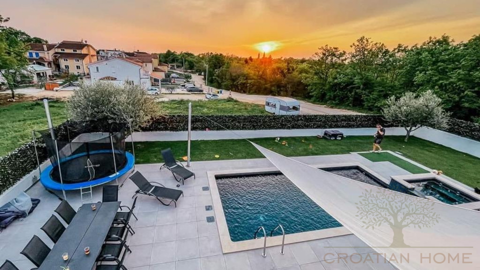 Moderne Villa mit Pool und Jacuzzi nur 4 km von Porec entfernt - Solarkolektoren und Fussbodenheizung&excl;