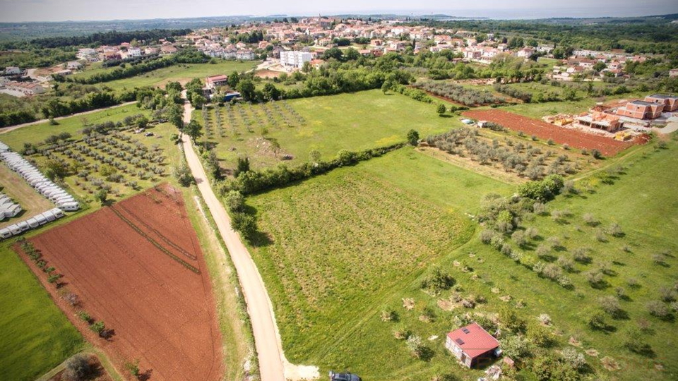 Baugrundst&uuml;ck nur 2 km vom Meer entfernt mit Projekten zum Bau 4 Villen