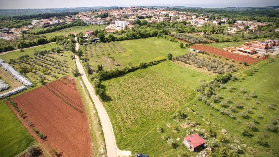 Baugrundst&uuml;ck nur 2 km vom Meer entfernt mit Projekten zum Bau 4 Villen