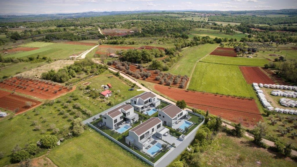 Baugrundst&uuml;ck nur 2 km vom Meer entfernt mit Projekten zum Bau 4 Villen