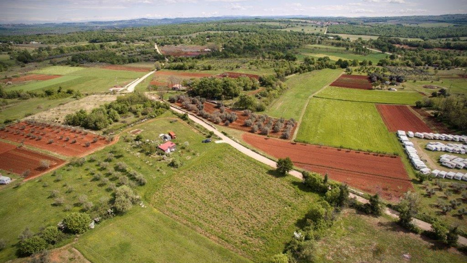 Baugrundst&uuml;ck nur 2 km vom Meer entfernt mit Projekten zum Bau 4 Villen