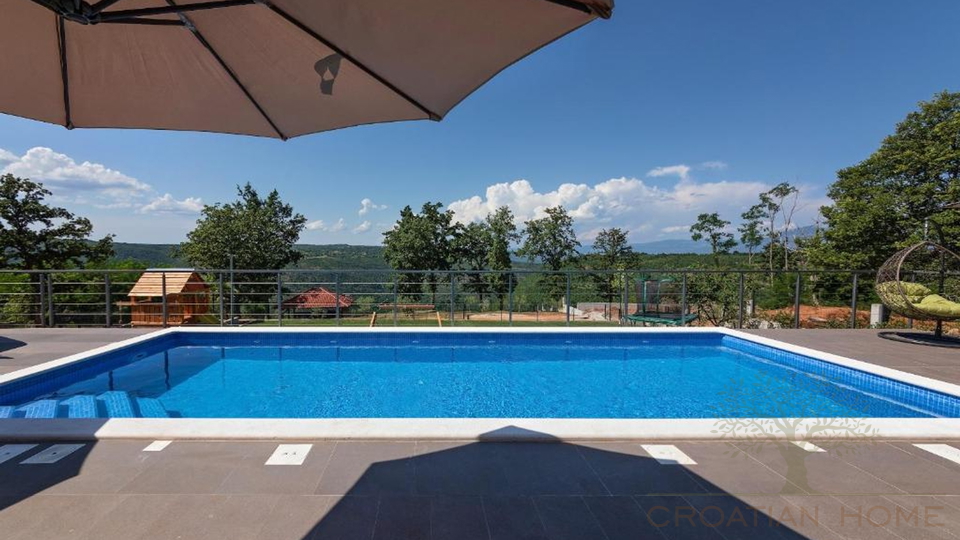 Voll ausgestattete Villa mit Traumausblick&comma; Pool mit Gegentromschwimmen und Solarkolektoren f&uuml;r Warmwassser