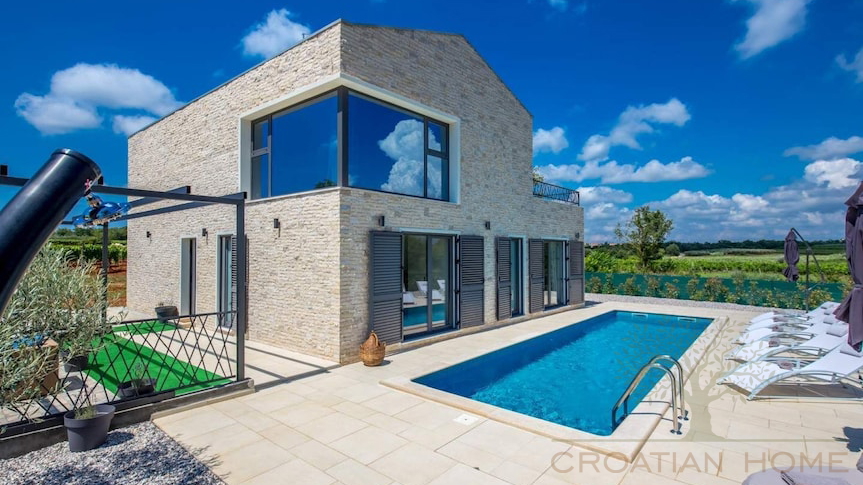 Villa mit Pool und viel Privatsphare - keine Nachbarrn