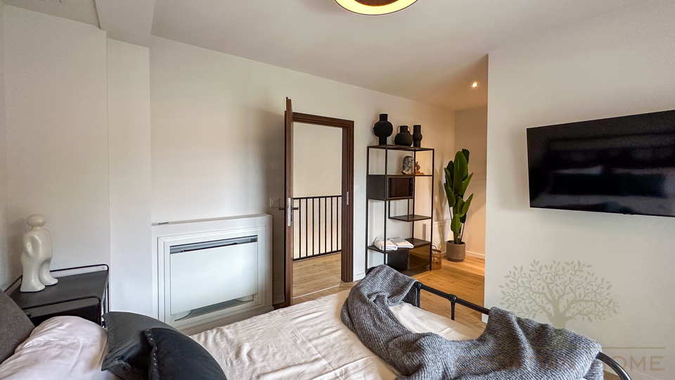 MODERNE NEUE VILLA MIT SALZWASSER POOL UND KOMPLETT AUSGESTATTET UND M&Ouml;BLIERT ZUM VERKAUF
