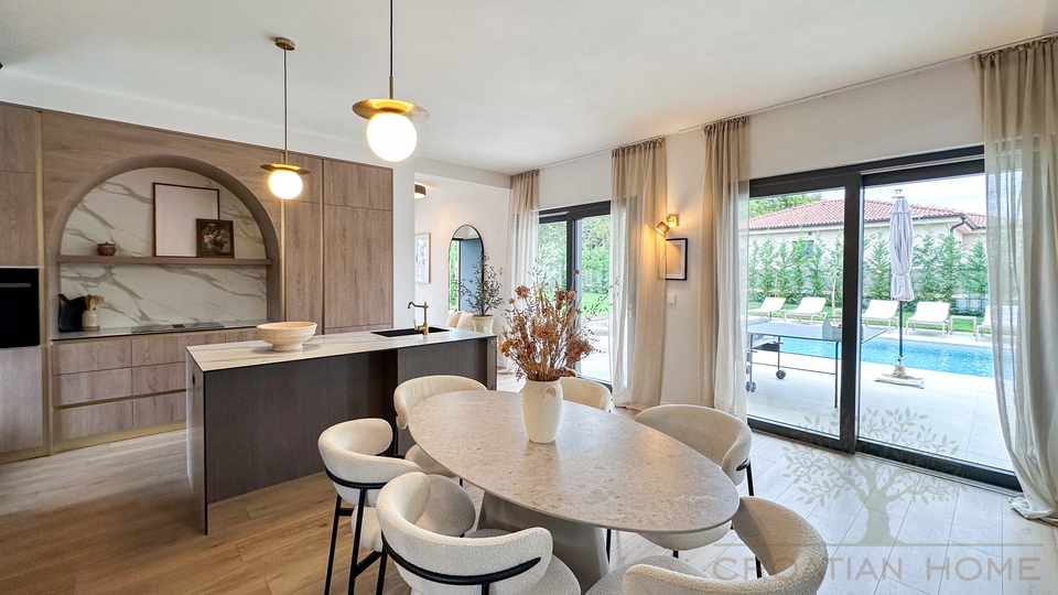 MODERNE NEUE VILLA MIT SALZWASSER POOL UND KOMPLETT AUSGESTATTET UND M&Ouml;BLIERT ZUM VERKAUF
