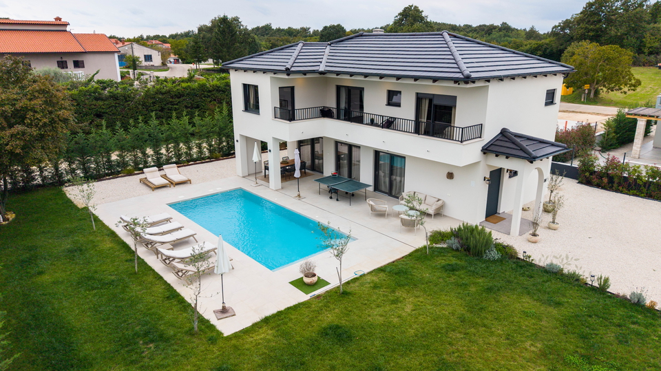 MODERNE NEUE VILLA MIT SALZWASSER POOL UND KOMPLETT AUSGESTATTET UND M&Ouml;BLIERT ZUM VERKAUF