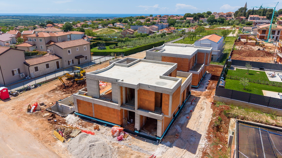 VILLA MIT POOL UND GARAGE UND MEERBLICK - ALLE ANNEHMICHKEITEN FUSSWEIT