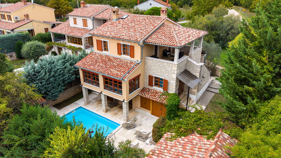 WUNDERSCH&Ouml;NES ISTRISCHES HAUS MIT POOL MIT SEHR VIEL PRIVATSH&Auml;RE UND RUHE