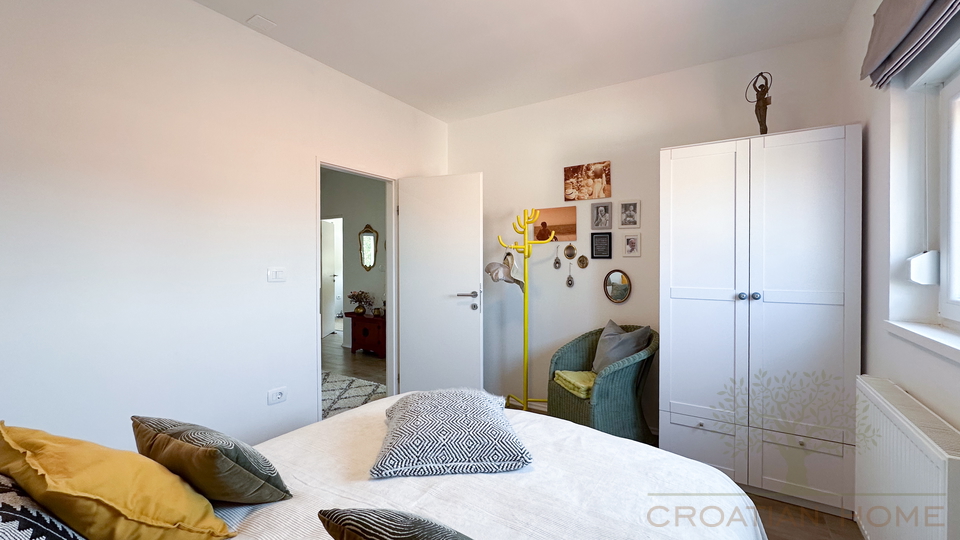 CHARMANTES FERIENHAUS MIT POOL UND GARTENHAUS NUR 2 KM VOM MEER IN RUHIGER LAGE