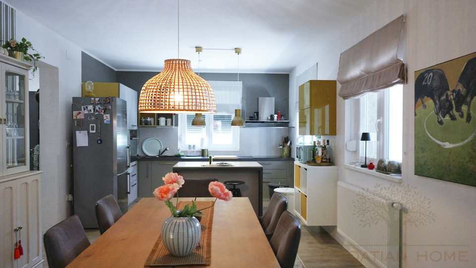 CHARMANTES FERIENHAUS MIT POOL UND GARTENHAUS NUR 2 KM VOM MEER IN RUHIGER LAGE