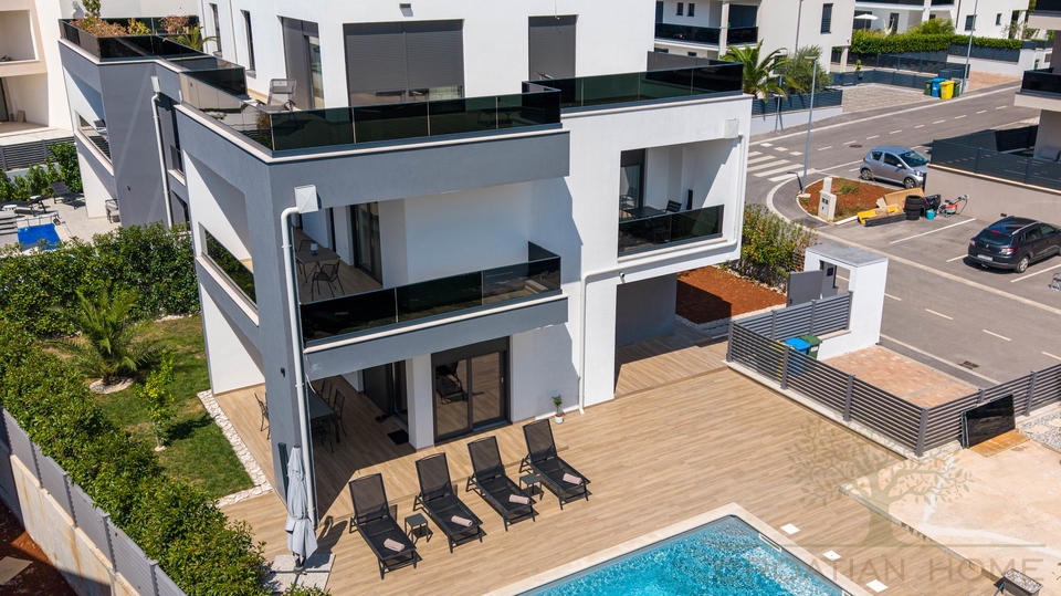 Moderne Villa nur ca&period; 500 m vom Meer &ndash; durchdachtes Konzept mit hervorragendem Vermietungspotenzial