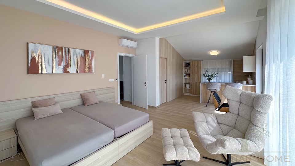 Moderne Villa nur ca&period; 500 m vom Meer &ndash; durchdachtes Konzept mit hervorragendem Vermietungspotenzial
