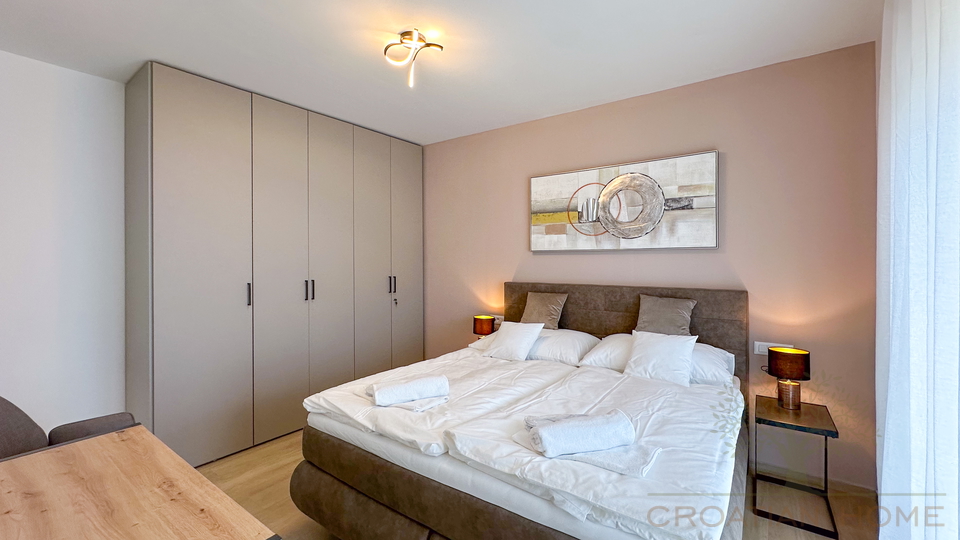 Moderne Villa nur ca&period; 500 m vom Meer &ndash; durchdachtes Konzept mit hervorragendem Vermietungspotenzial