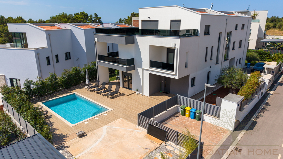 Moderne Villa nur ca&period; 500 m vom Meer &ndash; durchdachtes Konzept mit hervorragendem Vermietungspotenzial