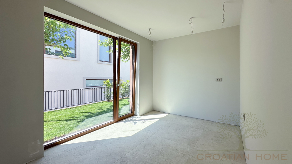 House&comma; 190 m2&comma; For Sale&comma; Pore&ccaron;