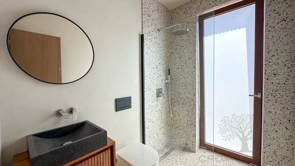 House&comma; 190 m2&comma; For Sale&comma; Pore&ccaron;