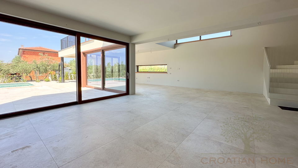 House&comma; 190 m2&comma; For Sale&comma; Pore&ccaron;