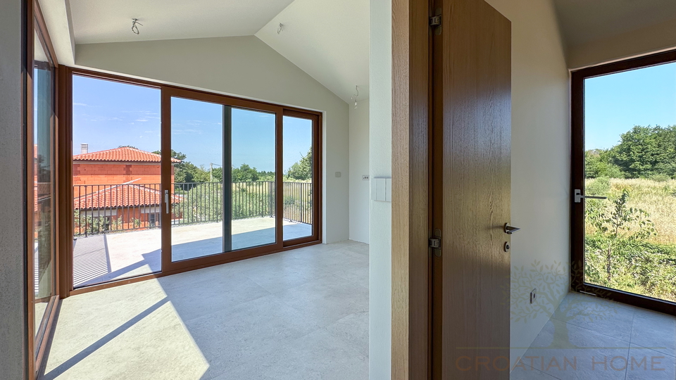 House&comma; 190 m2&comma; For Sale&comma; Pore&ccaron;
