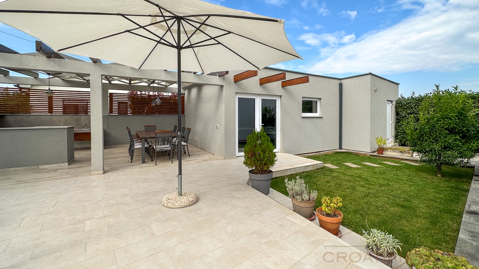 Moderne Villa mit Pool in sehr guter Lage &ndash; hochwertige Bauqualit&auml;t - top gepflegtes Anwesen V