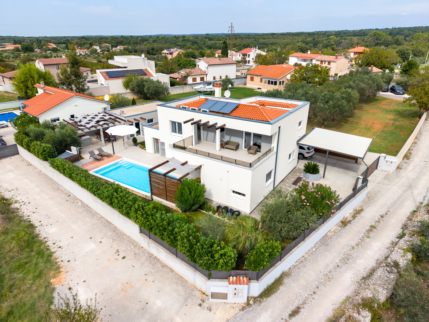 Moderne Villa mit Pool in sehr guter Lage – hochwertige Bauqualität - top gepflegtes Anwesen V