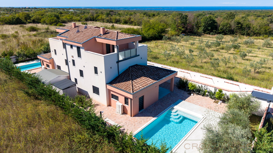 VILLA MIT UNVERBAUTEM BLICK AUF DIE BRIJUNI INSELN UND DAS MEER MIT SALZWASSER -POOL