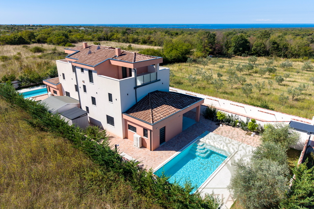 VILLA MIT SALZWASSERPOOL UND KOMPLETT AUSGESTATTET