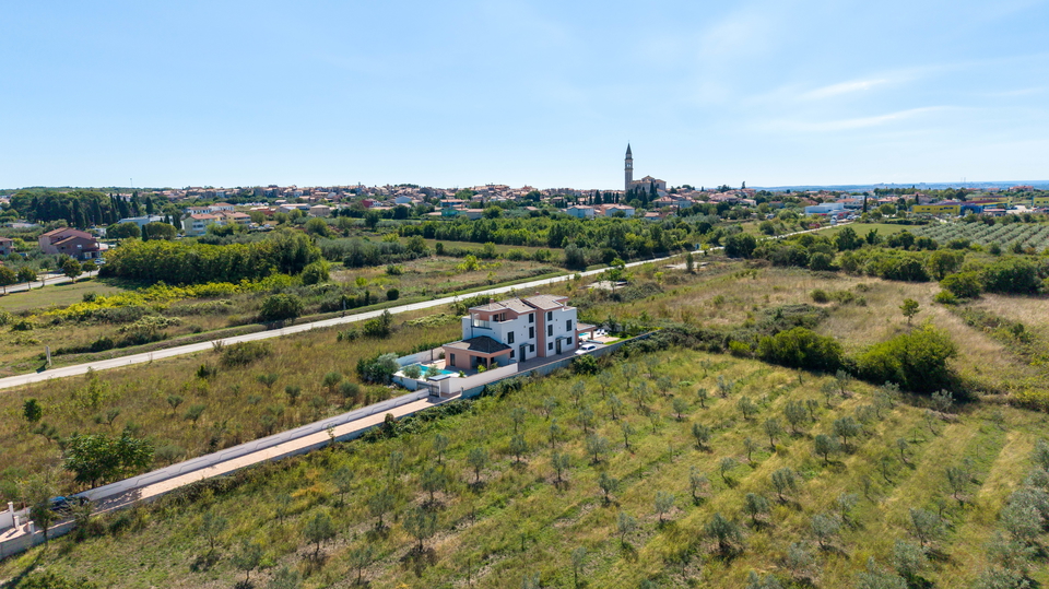 VILLA MIT SALZWASSERPOOL UND KOMPLETT AUSGESTATTET