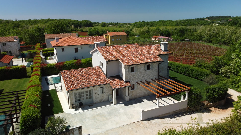MEDITERRANE VILLA MIT EINLIEGERWOHNUNG UND POOL