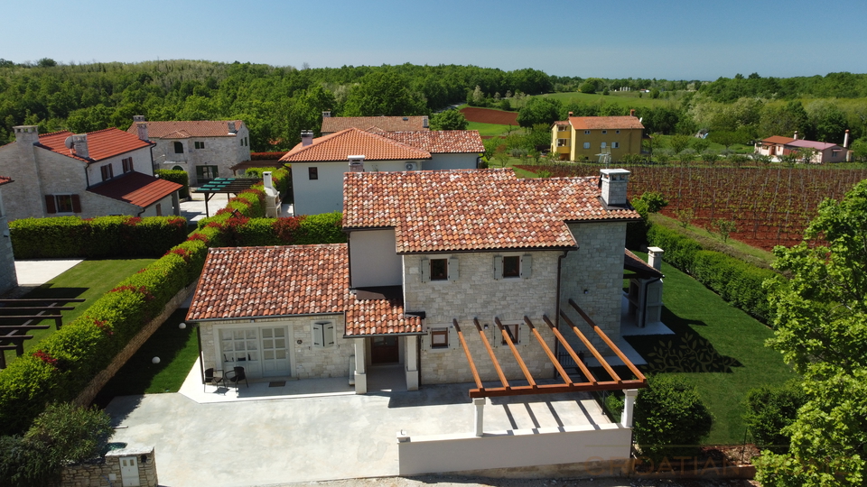 MEDITERRANE VILLA MIT EINLIEGERWOHNUNG UND POOL
