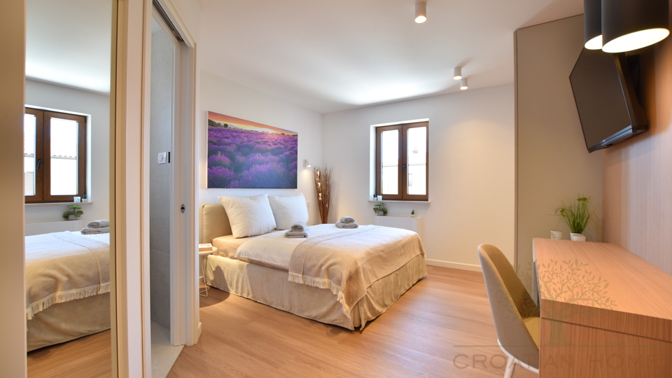 MEDITERRANE VILLA MIT EINLIEGERWOHNUNG UND POOL