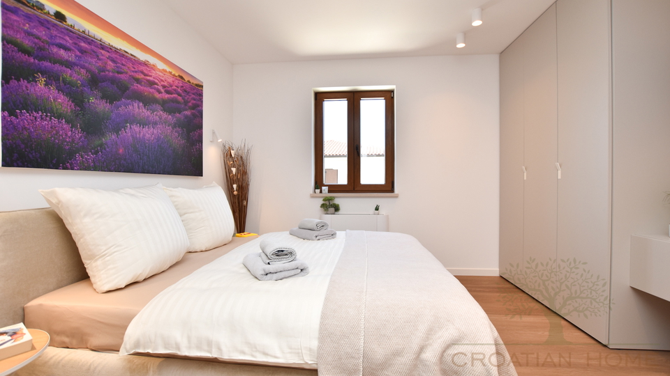 MEDITERRANE VILLA MIT EINLIEGERWOHNUNG UND POOL