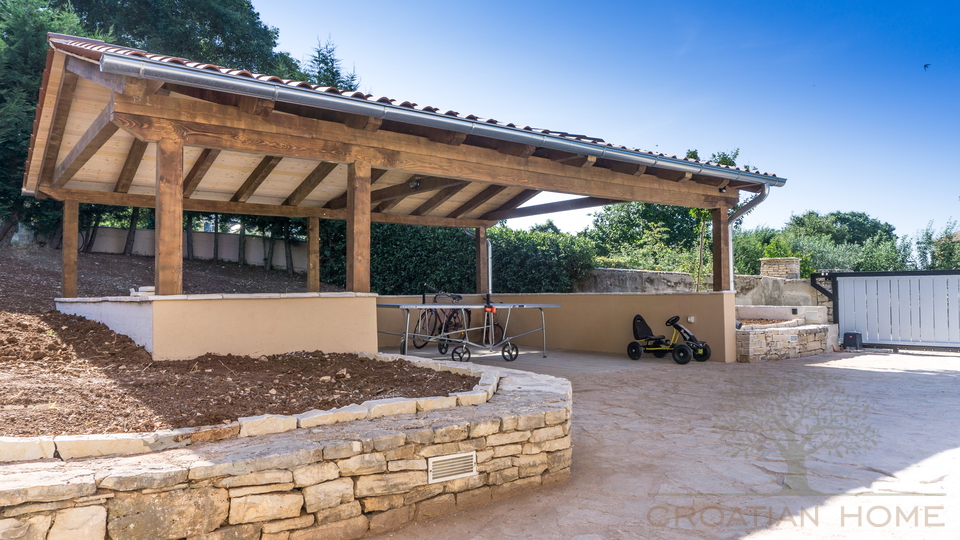 WUNDERSCH&Ouml;NE MEDITTERRANE VILLA MIT BEHEIZTEM POOL