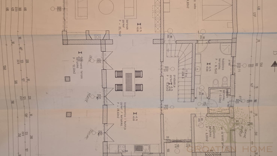 CHARMANTES FERIENHAUS MIT POOL UND GARTENHAUS NUR 2 KM VOM MEER IN RUHIGER LAGE
