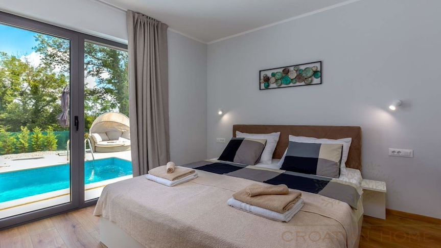 Villa mit Pool und viel Privatsphare - keine Nachbarrn