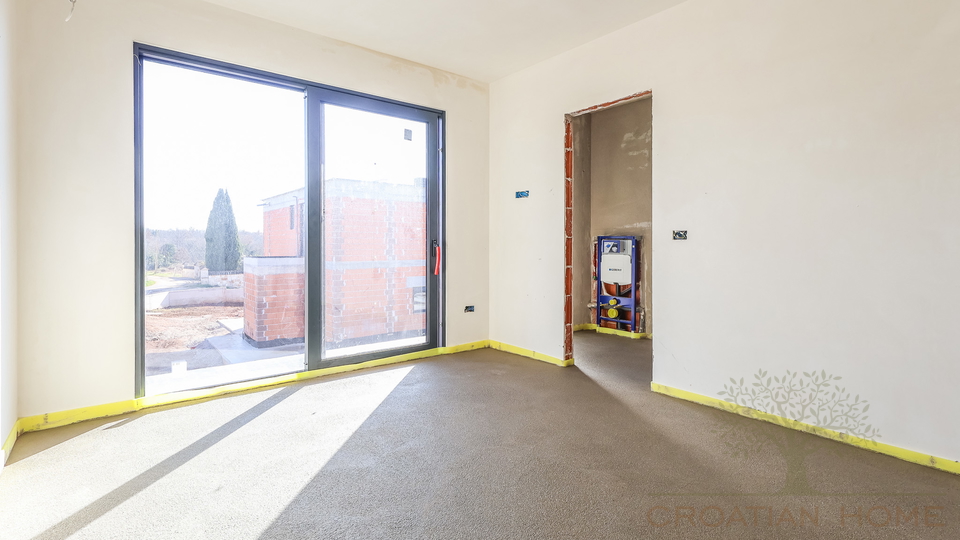 EXCLUSIVE MODERNE VILLA IN RUHIGER LAGE BEI PORE&Ccaron;