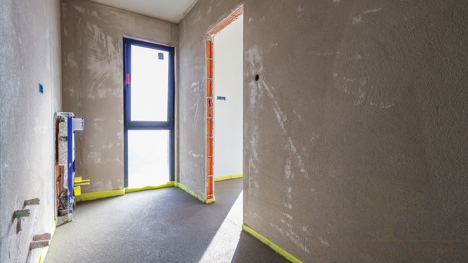 EXCLUSIVE MODERNE VILLA IN RUHIGER LAGE BEI PORE&Ccaron;