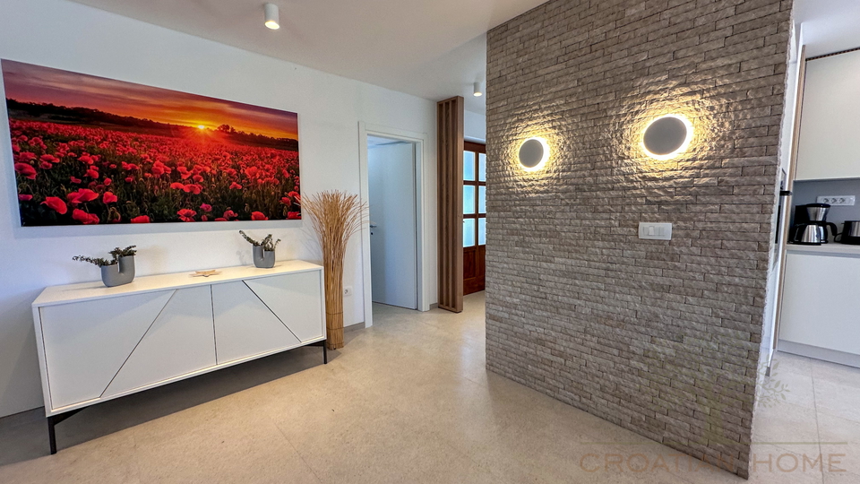 MEDITERRANE VILLA MIT EINLIEGERWOHNUNG UND POOL