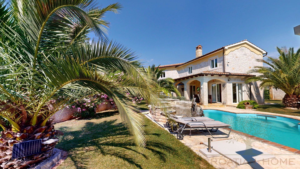 Haupthaus mit Einliegerhaus&comma; Pool&comma; Solaranlage und Fussbodenheizung nur 7 km vom Meer bei Porec mit Meerblick