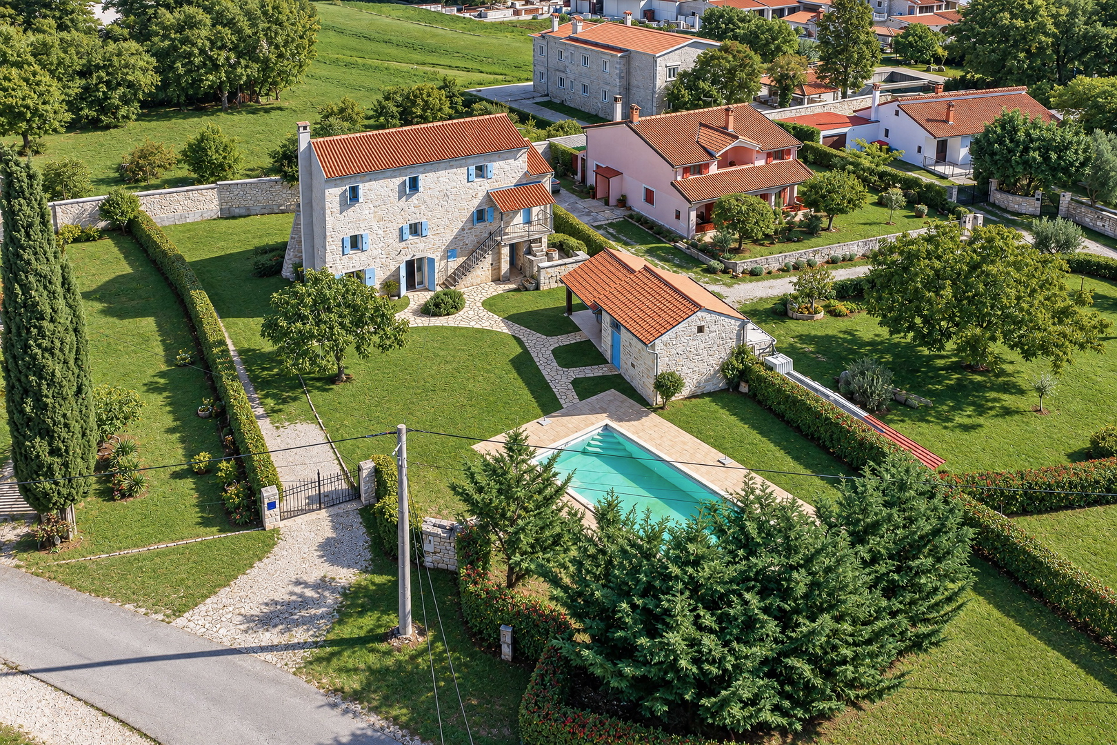 ISTRISCHE STEINVILLA MIT POOL UND WELLNESS IN DER NÄHE VON ROVINJ