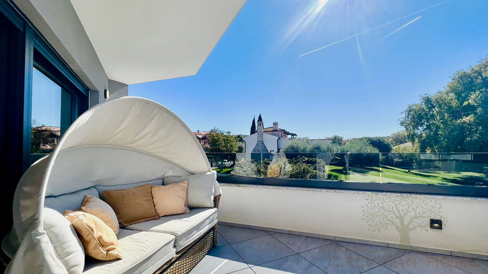 VILLA MIT POOL NUR 80 M VOM MEER MIT MEERBLICK UND GARAGE