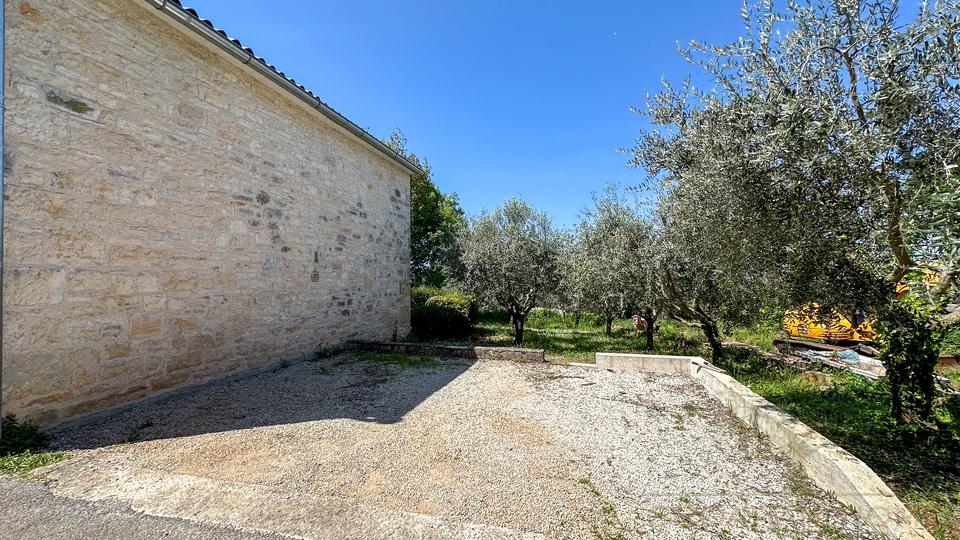 Authentisches Steinhaus mit Pool &ndash; N&auml;he Pore&ccaron;&comma; Meerblick&comma; ruhige Lage