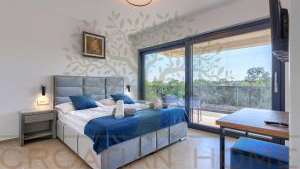MODERNE VILLA MIT BEHEIZTEM POOL UND PRIVATEM WELNESS UND GYM IN POREC