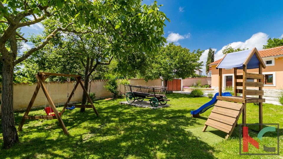 Haus&comma; 234 m2&comma; Verkauf&comma; &Zcaron;minj